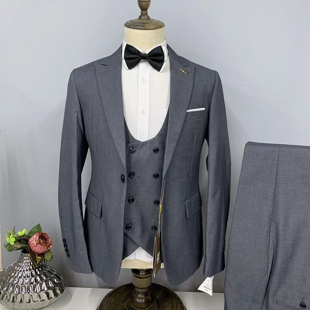 Costume Homme Suits for Men Blazer Jacket Pants Vest Three Piece Grey Black Custom Made Spring Slim Fit Wedding Set Chaleco 2024
Costume Homme Suits for Men Blazer Jacket Pants Vest Three Piece Grey Black Custom Made Spring Slim Fit Wedding Set Chaleco 2024