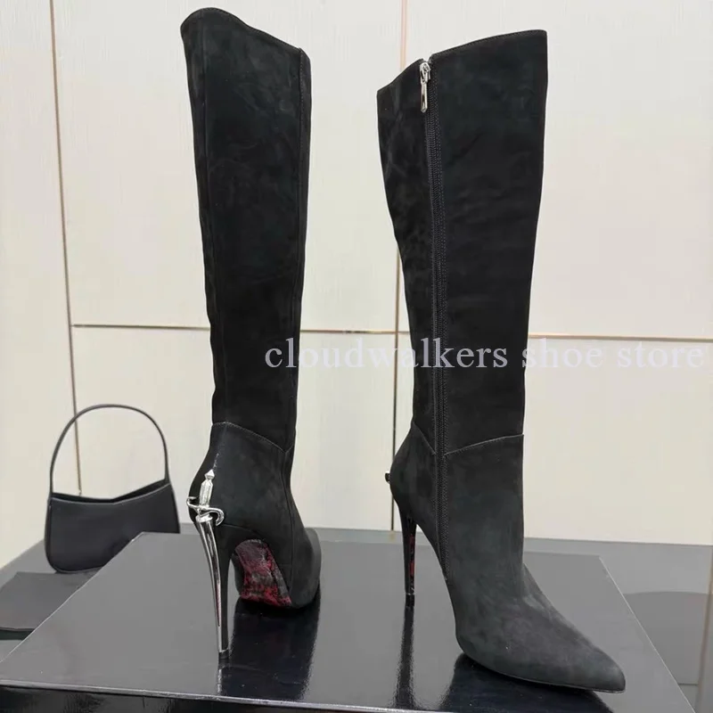 Sexy Metal Scepter Heel Hot Chick Pointed Toe Knee-High Boots Versatile Black Suede Long Boots Slip On Side Zip Stiletto Boots
Sexy Metal Scepter Heel Hot Chick Pointed Toe Knee-High Boots Versatile Black Suede Long Boots Slip On Side Zip Stiletto Boots