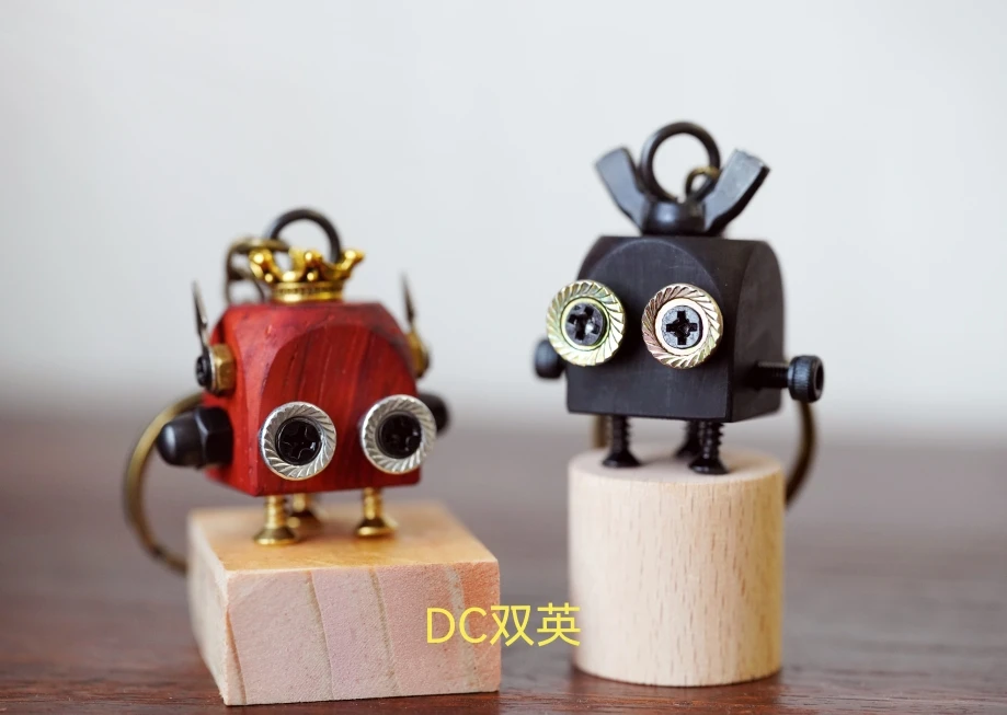 DC Shuangying, Boutique Solid Wood DIY Punk Robot Figure, Bag Pendant Parent-child Activity Handmade 
DC Shuangying, Boutique Solid Wood DIY Punk Robot Figure, Bag Pendant Parent-child Activity Handmade