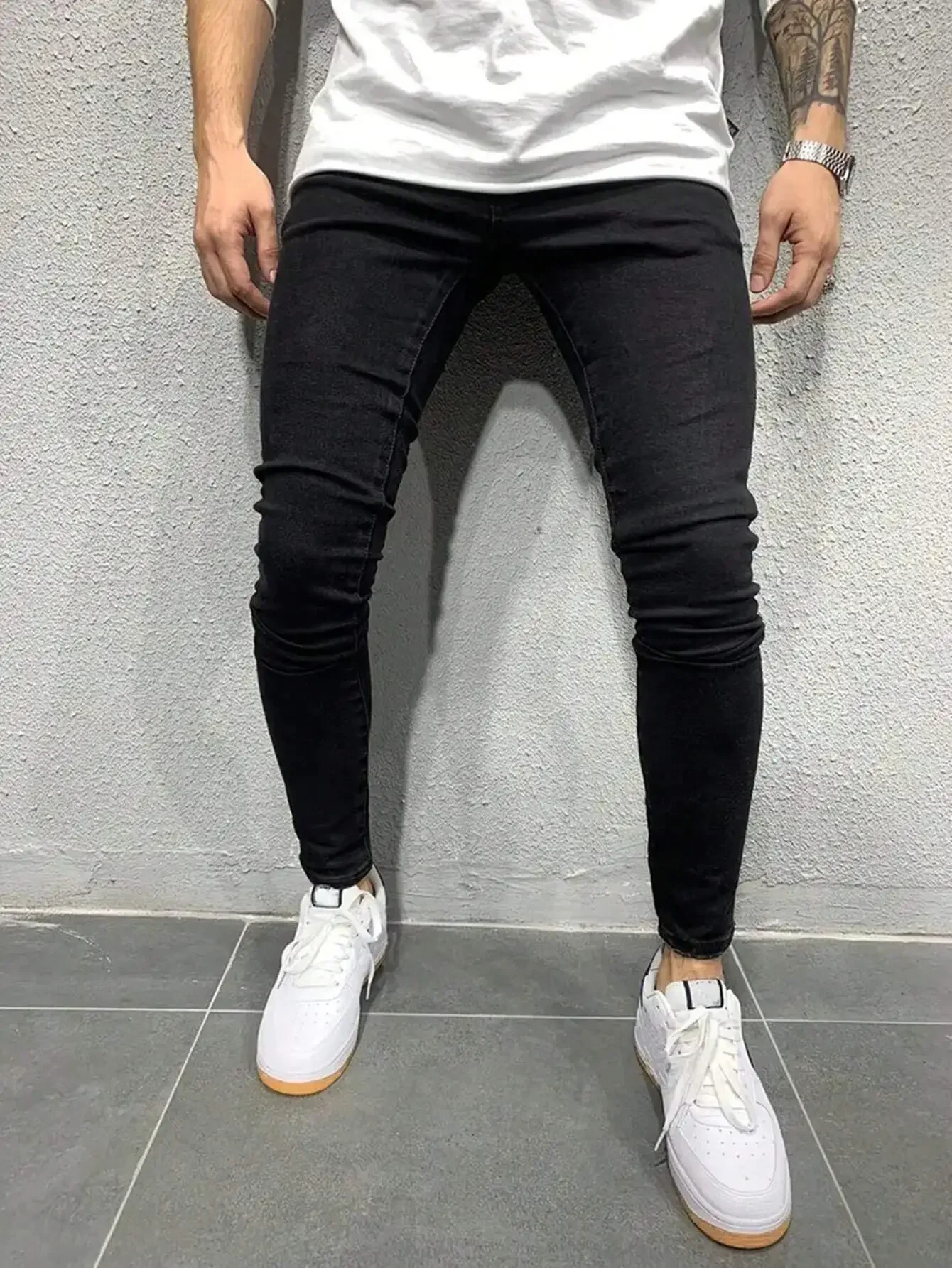Men's Simple Solid Color Skinny Stretch Jeans
Men's Simple Solid Color Skinny Stretch Jeans