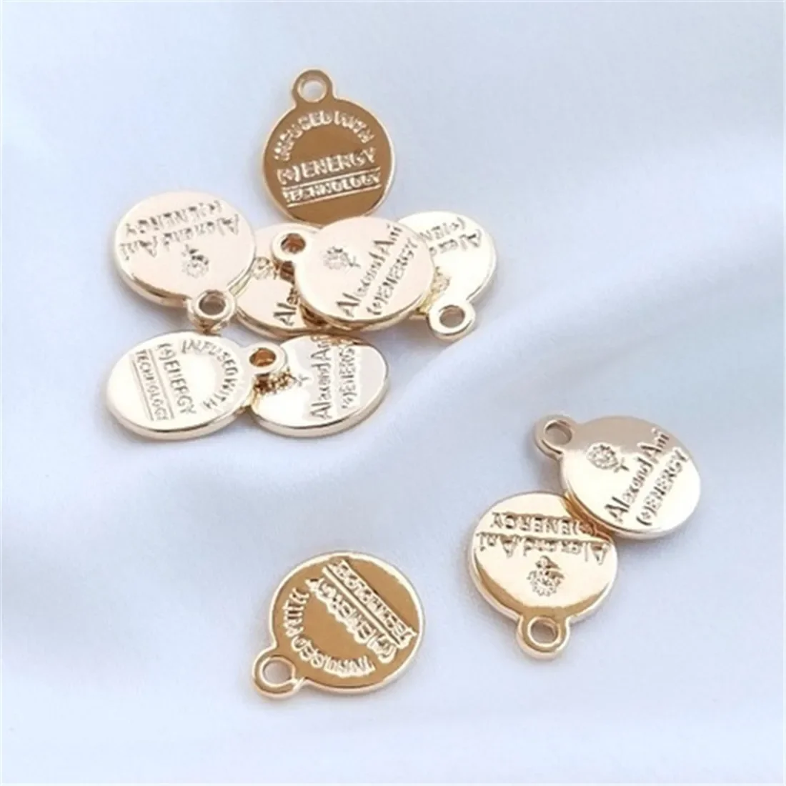 14K Genuine Gold Accessories English Letters Round Tags Small Pendants DIY Bracelets Handmade Headpieces Pendants D027
14K Genuine Gold Accessories English Letters Round Tags Small Pendants DIY Bracelets Handmade Headpieces Pendants D027