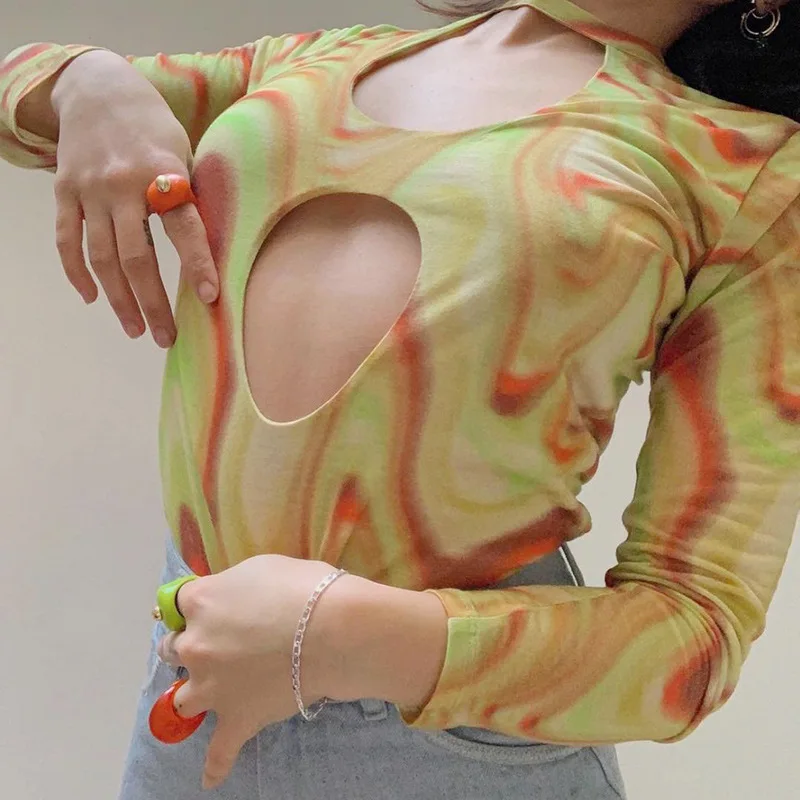 2021 New Women's Short Stretch Slim Bottoming Tops Women's Vintage Fashion Tie-dye Abstract Corrugated Hollow Printed T-shirt
2021 New Women's Short Stretch Slim Bottoming Tops Women's Vintage Fashion Tie-dye Abstract Corrugated Hollow Printed T-shirt