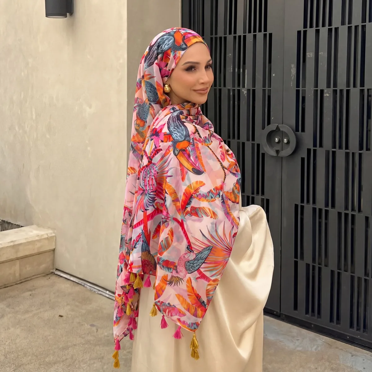 Luxury Brand Scarf Floral Cotton Shawl Lady Wrap Large Pashmina Hijab Headband Scarves Islamic Turban Bufanda Foulard Stoles
Luxury Brand Scarf Floral Cotton Shawl Lady Wrap Large Pashmina Hijab Headband Scarves Islamic Turban Bufanda Foulard Stoles
