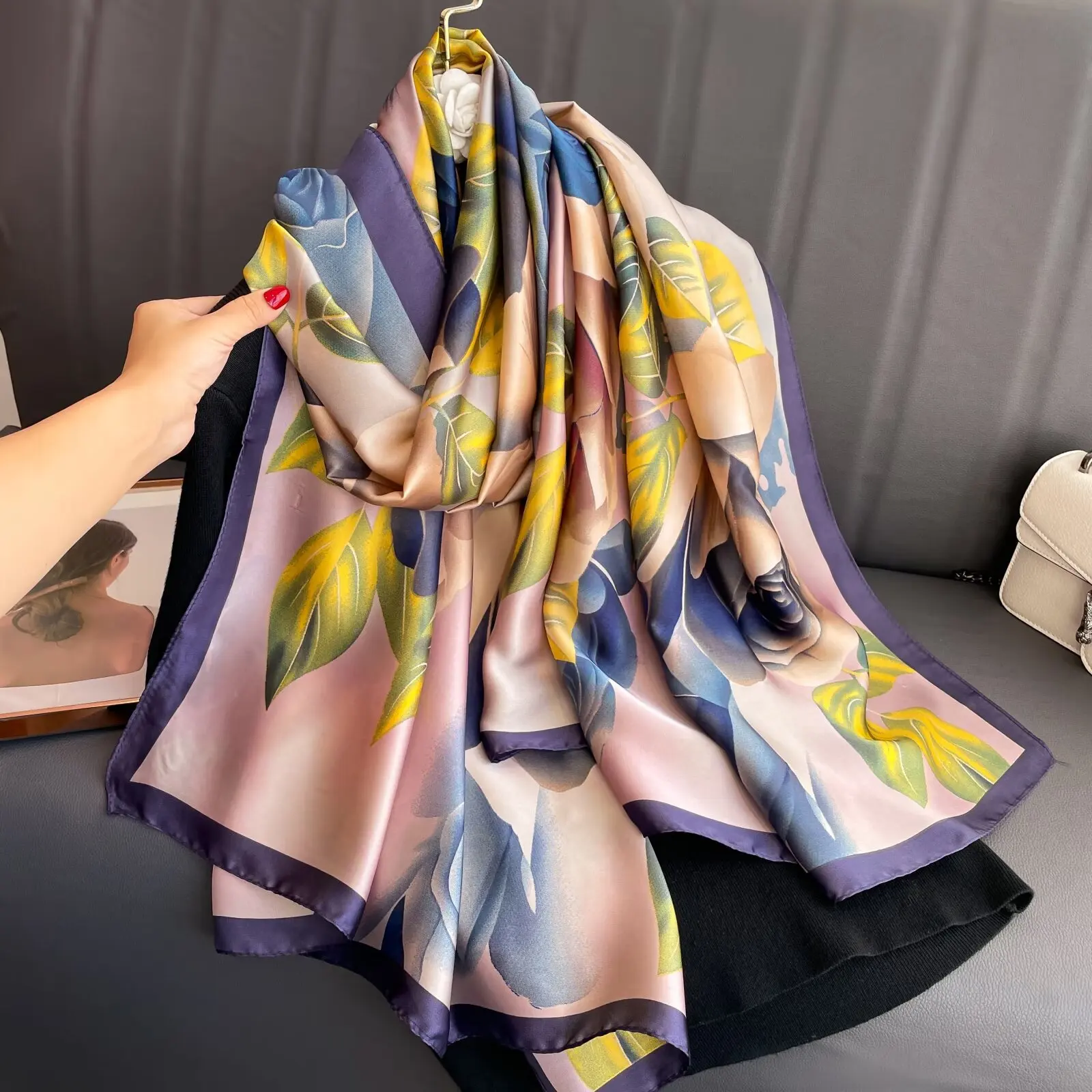 Luxury Long Silk Scarf Women Shawls Female Fashion Flowers For Traveling Sun Protect Sunscreen Beach Scarves Smooth Soft Wraps
Luxury Long Silk Scarf Women Shawls Female Fashion Flowers For Traveling Sun Protect Sunscreen Beach Scarves Smooth Soft Wraps