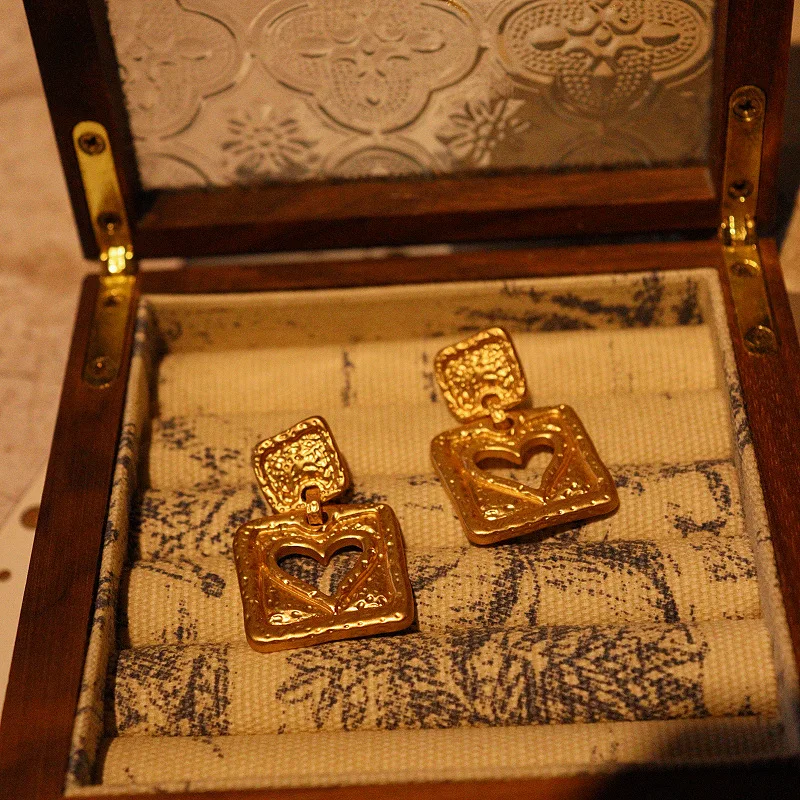 Vintage Court Brass Love Starfish Sun Pearl Peach Heart Earrings Earrings
Vintage Court Brass Love Starfish Sun Pearl Peach Heart Earrings Earrings