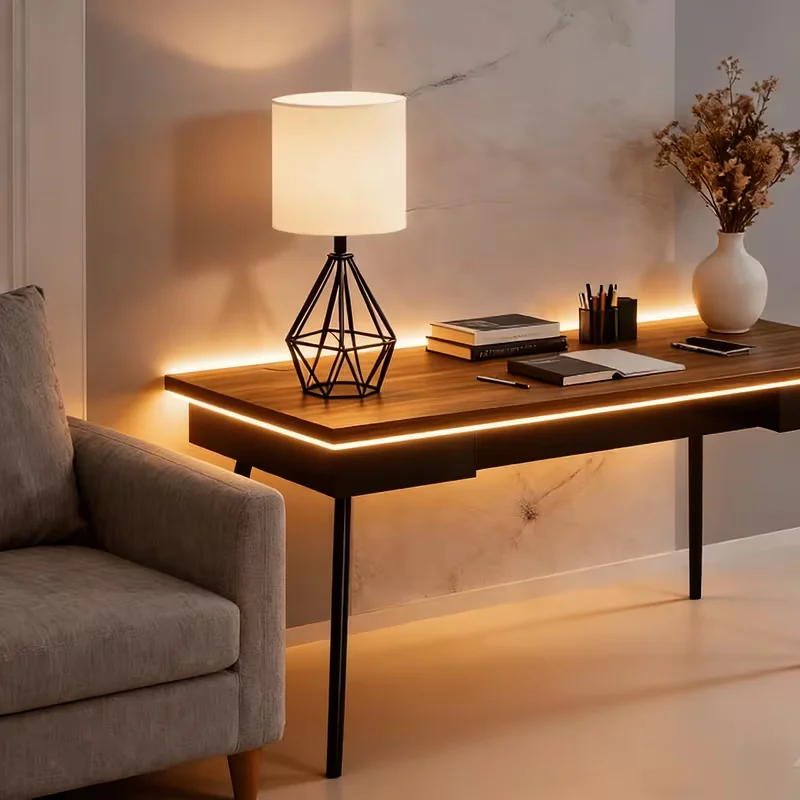 Modern Gold Table Lamp Hollowed Out Base Linen Fabric Shade Small Bedside Night Light for Bedroom Living Room Home Interior
Modern Gold Table Lamp Hollowed Out Base Linen Fabric Shade Small Bedside Night Light for Bedroom Living Room Home Interior