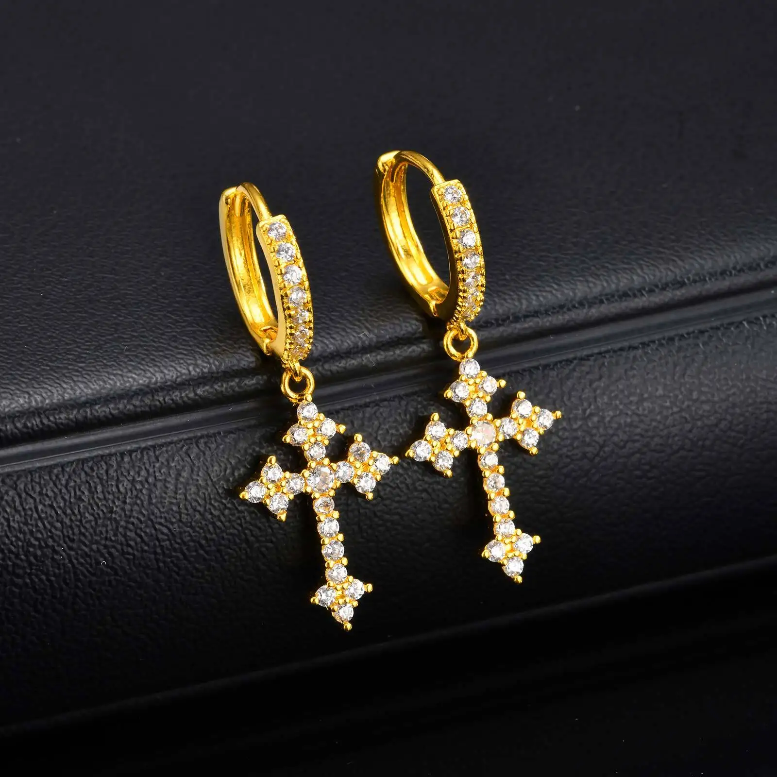 Stylish Cross Hoop Earring for Men Boys,Hip Hop AAA CZ Stone Earring,Birthday Party Gift
Stylish Cross Hoop Earring for Men Boys,Hip Hop AAA CZ Stone Earring,Birthday Party Gift