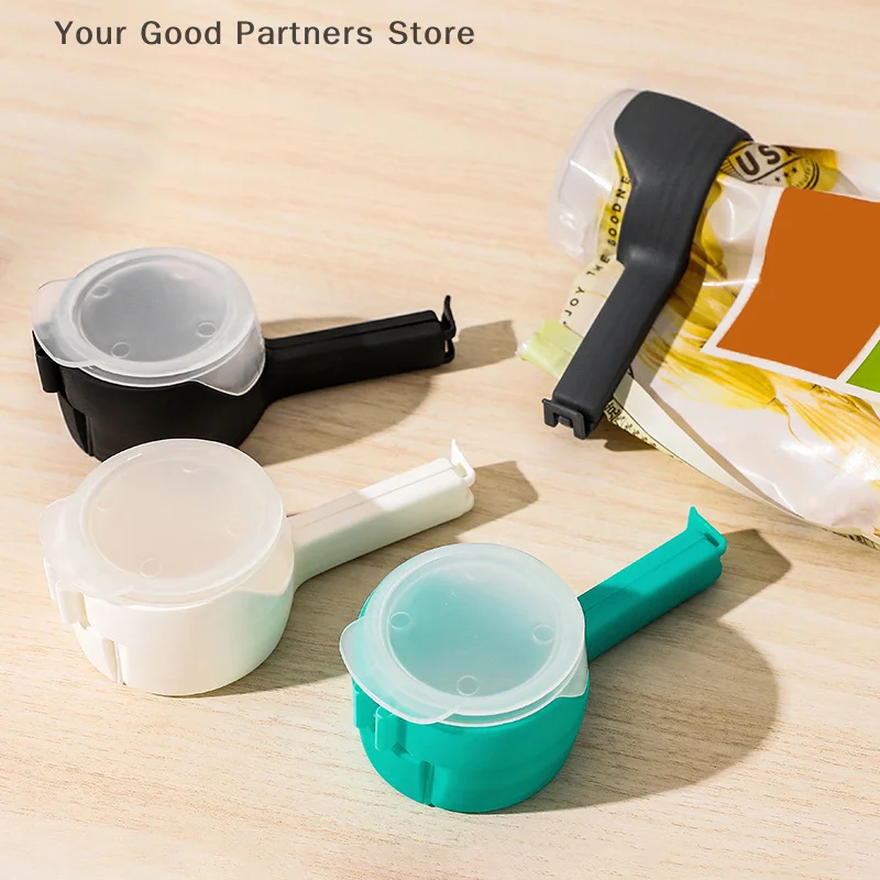 1pcs Food Storage Bag Sealing Clips Plastic Cap Sealer Clip With Pour Spouts Snack Candy Storage Fresh Clamp Kitchen Organizer
1pcs Food Storage Bag Sealing Clips Plastic Cap Sealer Clip With Pour Spouts Snack Candy Storage Fresh Clamp Kitchen Organizer