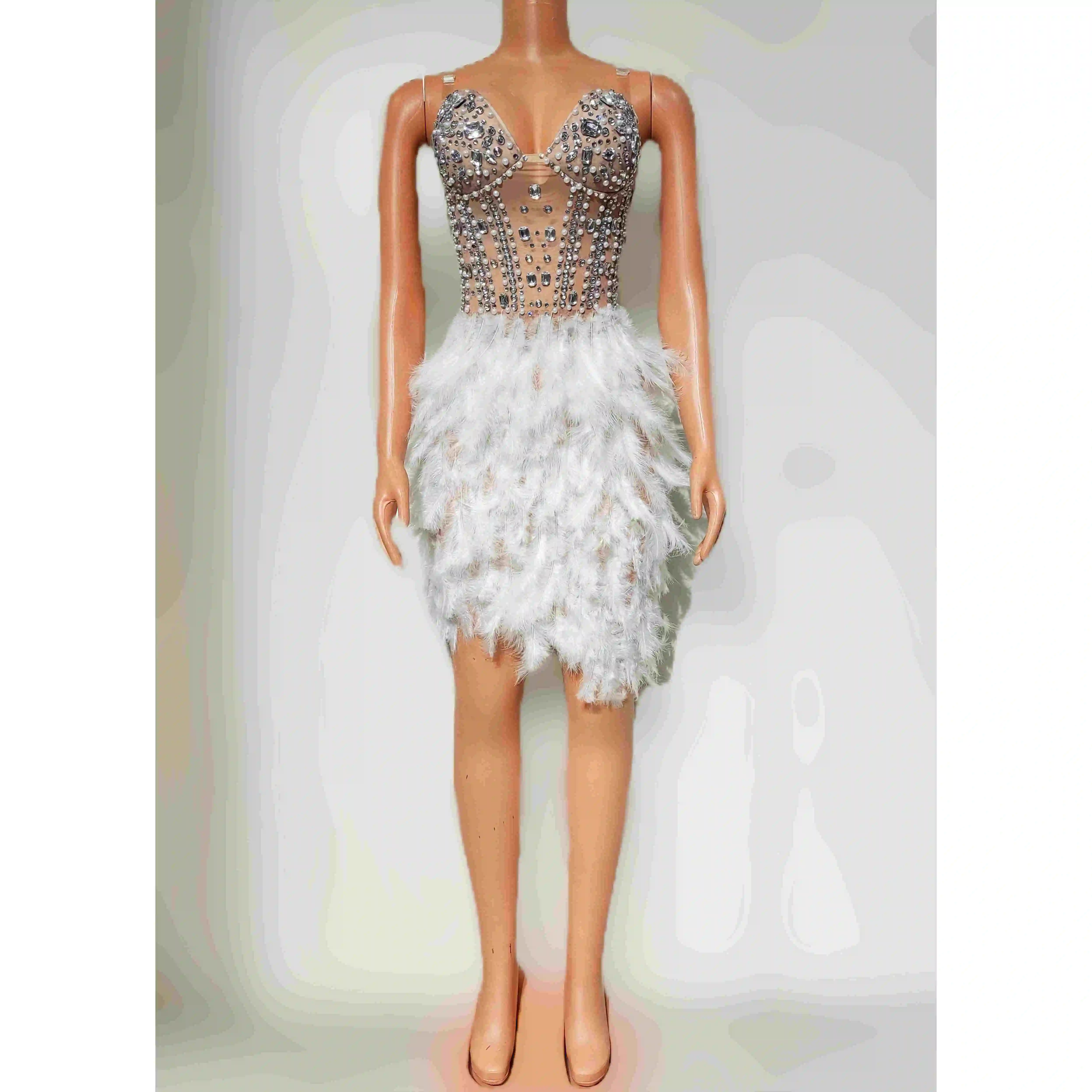 2025 New Nightclub Dj Bar Sexy Singer Diamond Feather Dress Dance Team Party Women Gogo Dancers Drag Queen Stage Costume DN19732
2025 New Nightclub Dj Bar Sexy Singer Diamond Feather Dress Dance Team Party Women Gogo Dancers Drag Queen Stage Costume DN19732