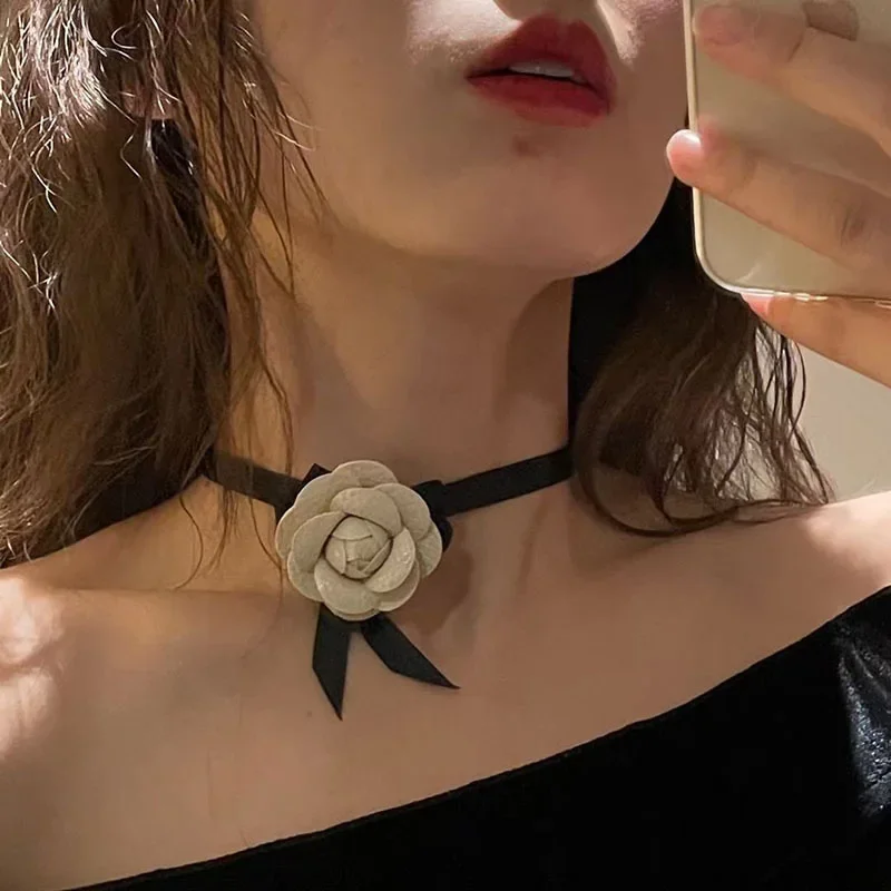 2025 Choker Black Bow Neckchain Vintage cc Style Necklace Pearl Pendant Collar Female
2025 Choker Black Bow Neckchain Vintage cc Style Necklace Pearl Pendant Collar Female