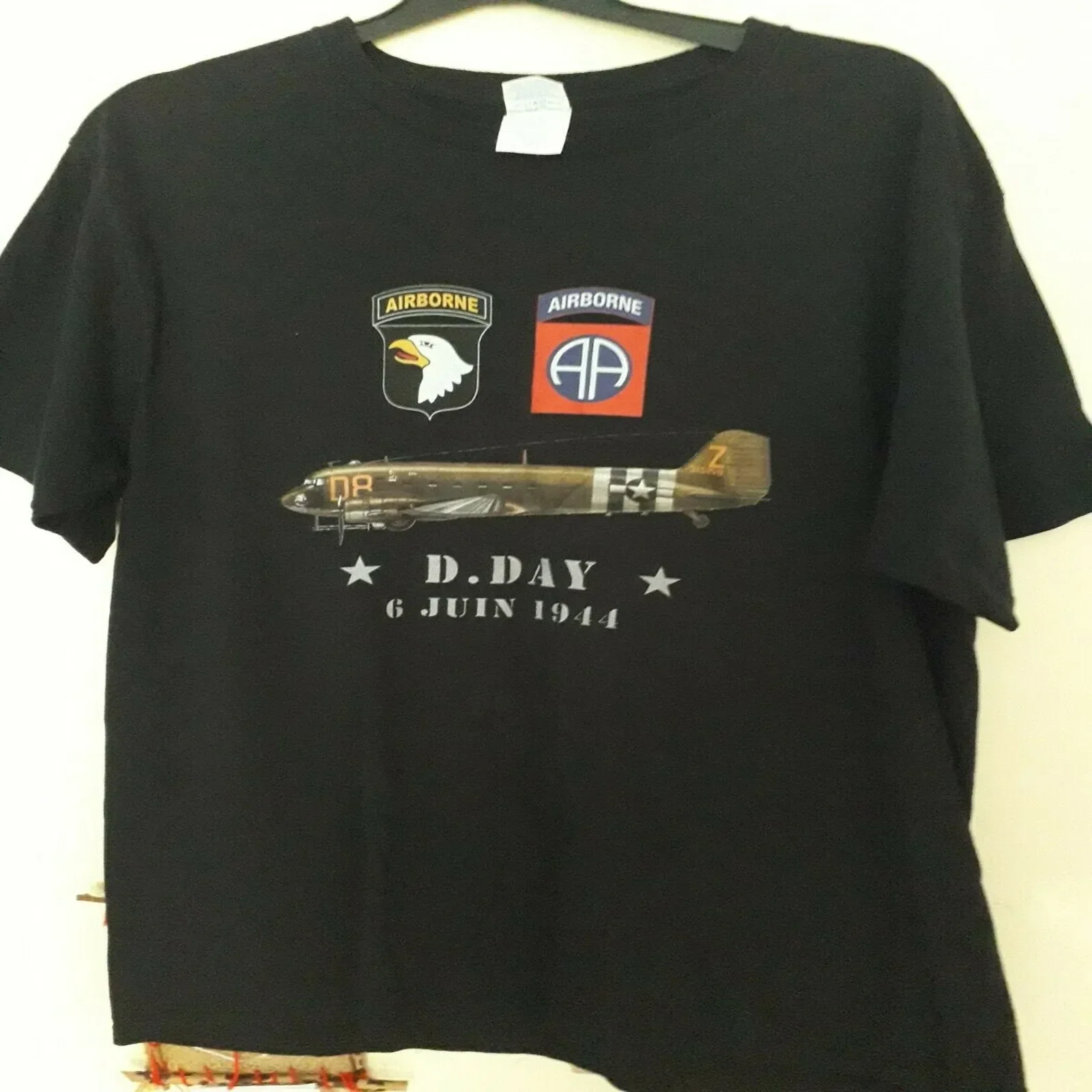 6 June 1944 US Airborne Division D.Day T-Shirt 100% Cotton O-Neck Summer Short Sleeve Casual Mens T-shirt Size S-3XL
6 June 1944 US Airborne Division D.Day T-Shirt 100% Cotton O-Neck Summer Short Sleeve Casual Mens T-shirt Size S-3XL