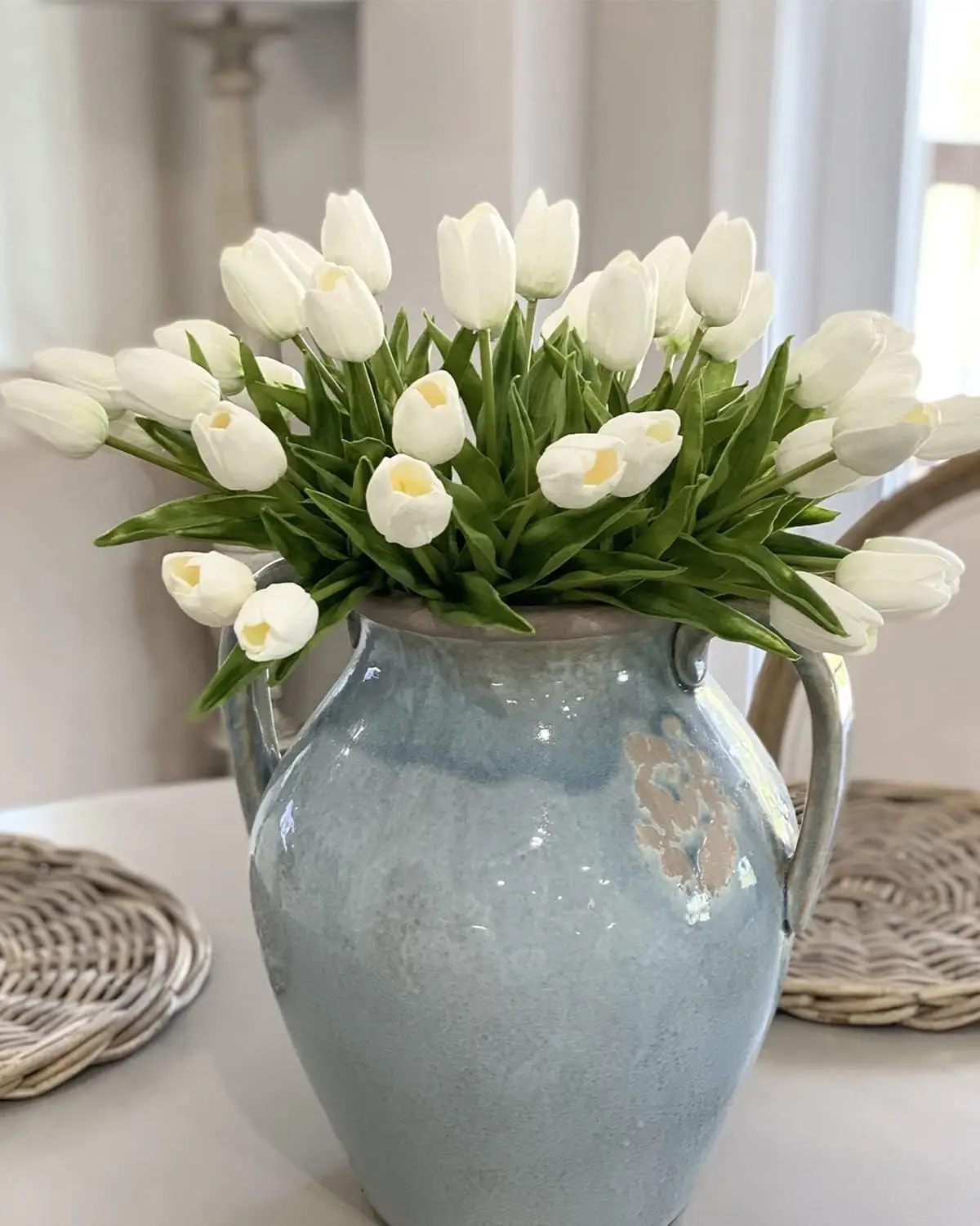 White Tulips Artificial Flowers 18Pcs Faux Silk Tulip Real Touch Tulip Fake Flowers Bouquets Arrangements for Mother's Day
White Tulips Artificial Flowers 18Pcs Faux Silk Tulip Real Touch Tulip Fake Flowers Bouquets Arrangements for Mother's Day