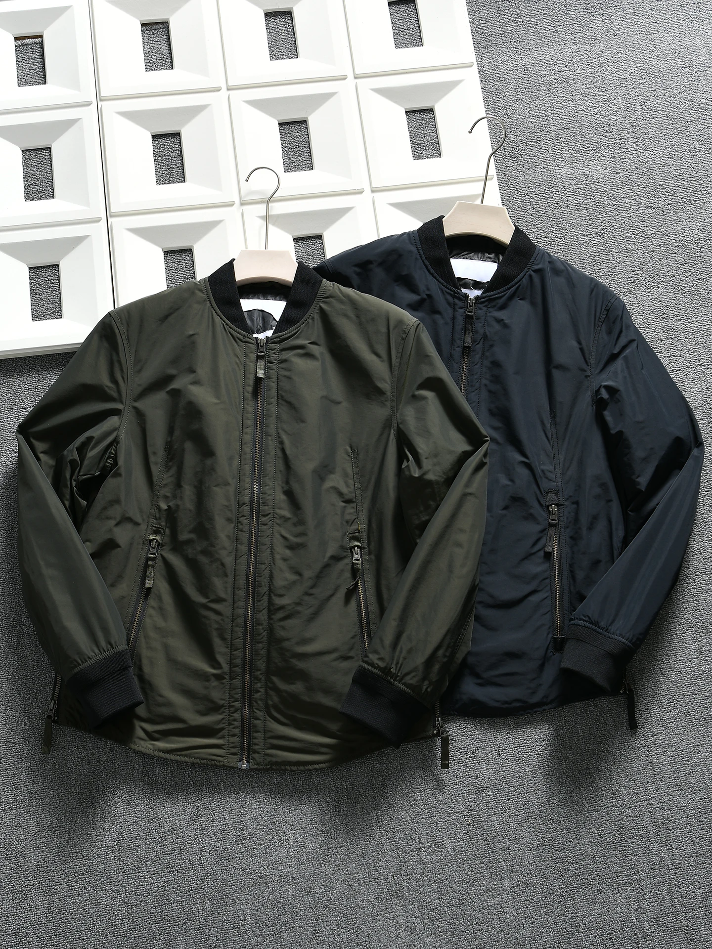 Men's Baseball Collar Flight Jacket Memory Fabric 40D Metal Luster Cotton Insert Autumn Winter Fashionable Standard Fit Zippe...
Men's Baseball Collar Flight Jacket Memory Fabric 40D Metal Luster Cotton Insert Autumn Winter Fashionable Standard Fit Zippe...