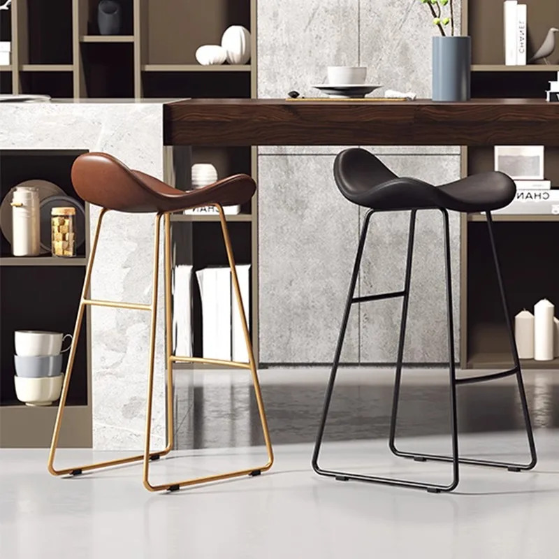Modern Nordic Luxury Metal Bar Stool Counter Height Iron Frame Padded Seat Backrest Cafe Chair Instagrammable Stool Chair
Modern Nordic Luxury Metal Bar Stool Counter Height Iron Frame Padded Seat Backrest Cafe Chair Instagrammable Stool Chair