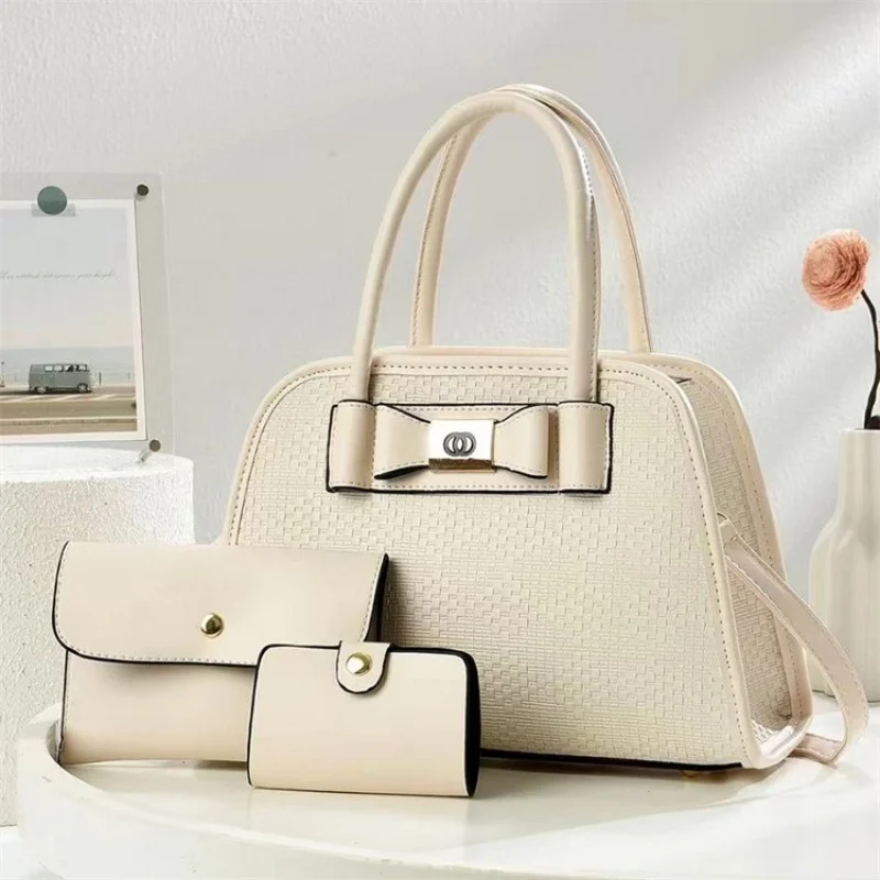 Famous Designer Leather Messenger Bag For Women Crossbody Shoulder Elegant Classic Popular Tote Bags Trendy
Famous Designer Leather Messenger Bag For Women Crossbody Shoulder Elegant Classic Popular Tote Bags Trendy