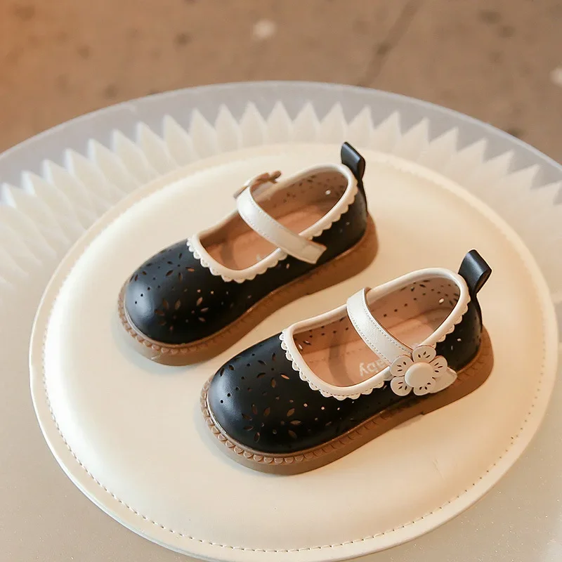 2024 Kids Leather Shoe Cut-outs Girls' Flat Shoes Fashion Causal Sweet Children Princess Wedding Party Dress Shoes Soft Bottom
2024 Kids Leather Shoe Cut-outs Girls' Flat Shoes Fashion Causal Sweet Children Princess Wedding Party Dress Shoes Soft Bottom