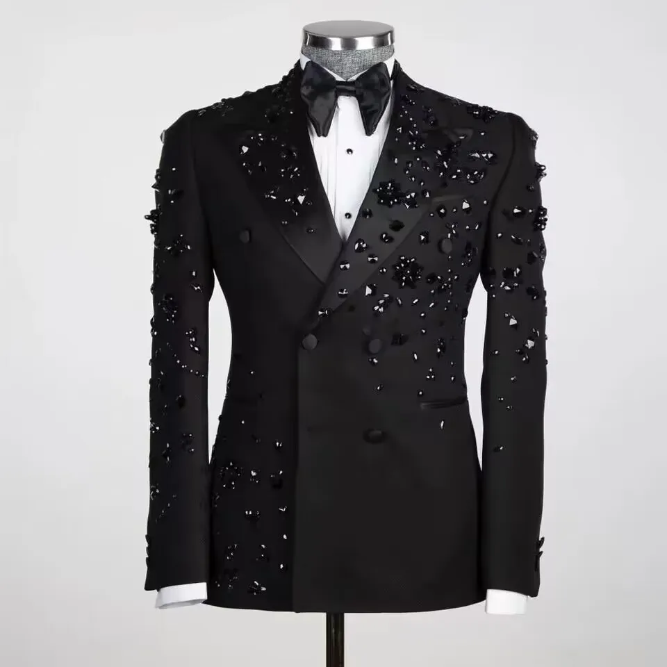 Customized Metal Embellished Men Suits Notched Lapel Groom Tuxedos Wedding Prom Blazers Pants Outfit Terno Masculino Completo
Customized Metal Embellished Men Suits Notched Lapel Groom Tuxedos Wedding Prom Blazers Pants Outfit Terno Masculino Completo