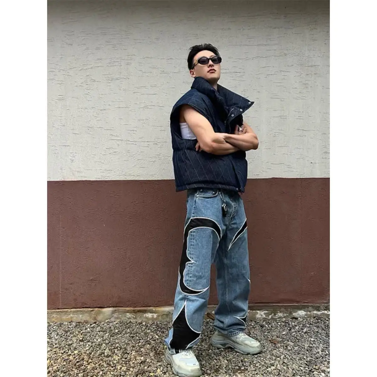 American Embroidery Leather Patchwork Jeans Men's Fashion Loose Straight Pants of the Same Style
American Embroidery Leather Patchwork Jeans Men's Fashion Loose Straight Pants of the Same Style