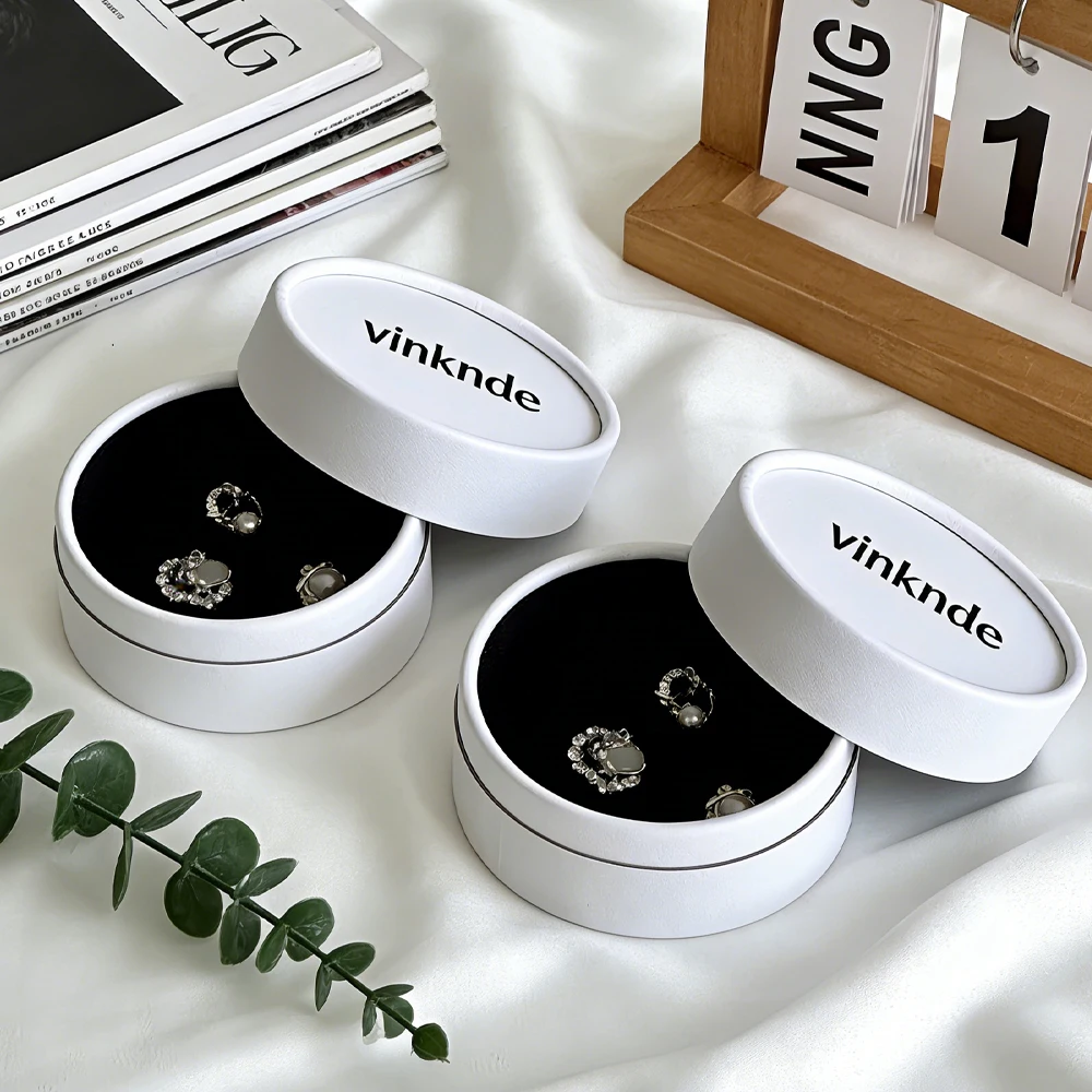 Personalization Jewlery Paper Round Box For Ring Earrings Bracelet Pendant Necklace Packaging Travel Gift Display Organizer Box
Personalization Jewlery Paper Round Box For Ring Earrings Bracelet Pendant Necklace Packaging Travel Gift Display Organizer Box
