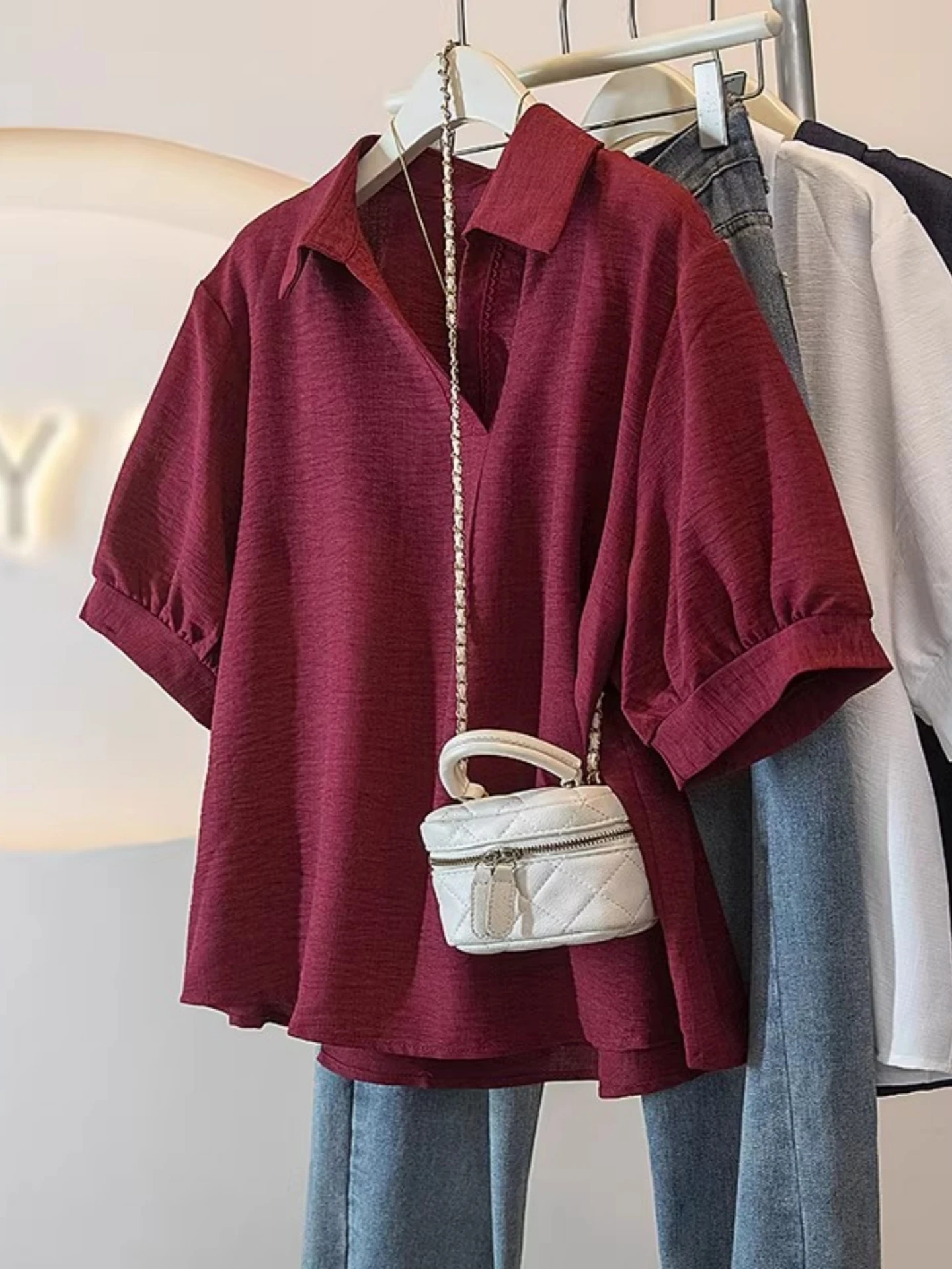 Slimming V-Neck Short Sleeve Base Shirt Women's Summer 2026 plus Size Shirt Korean Style Breathable Comfortable Casual Top
Slimming V-Neck Short Sleeve Base Shirt Women's Summer 2026 plus Size Shirt Korean Style Breathable Comfortable Casual Top