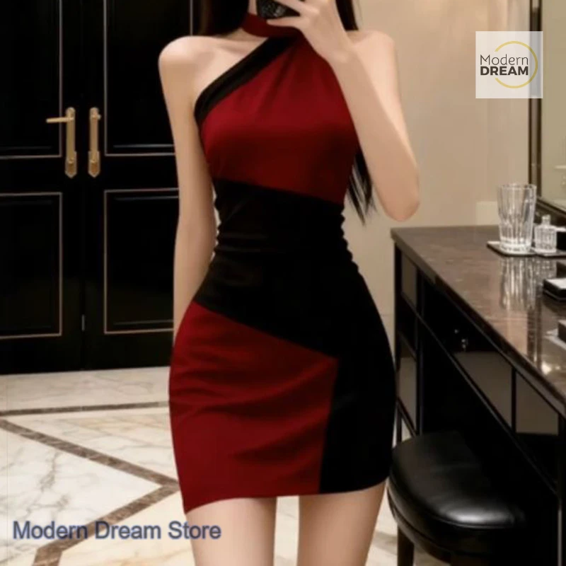 Korean pure wind personality spice girl hanging neck waist stitching dress female spring and summer new leisure bag hip skirt
Korean pure wind personality spice girl hanging neck waist stitching dress female spring and summer new leisure bag hip skirt