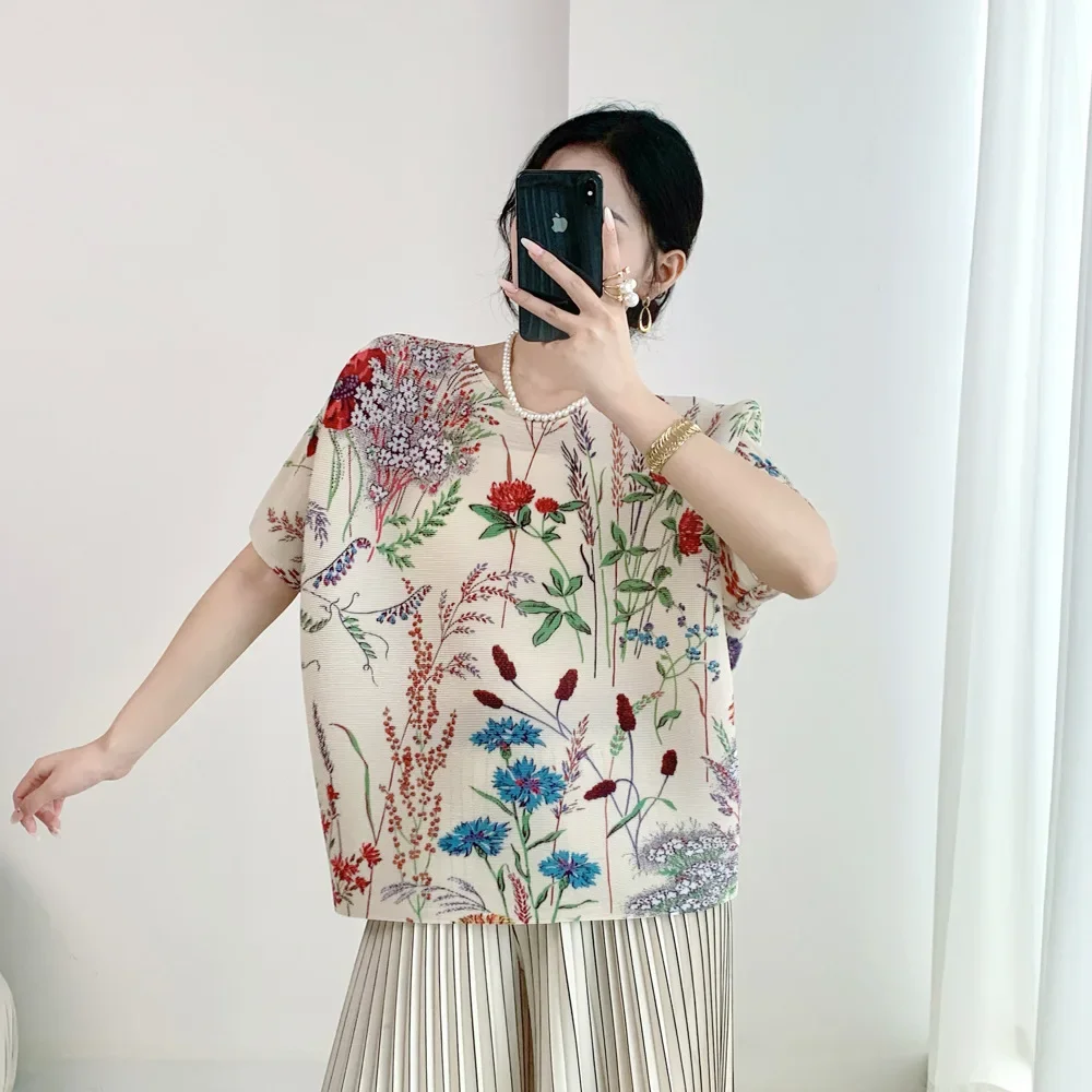 Pleats Pleated Printed T-shirt New Summer Bat Sleeve Loose Simple Design Rose Hundred Tops Plus Size Fashion Women Clothing
Pleats Pleated Printed T-shirt New Summer Bat Sleeve Loose Simple Design Rose Hundred Tops Plus Size Fashion Women Clothing
