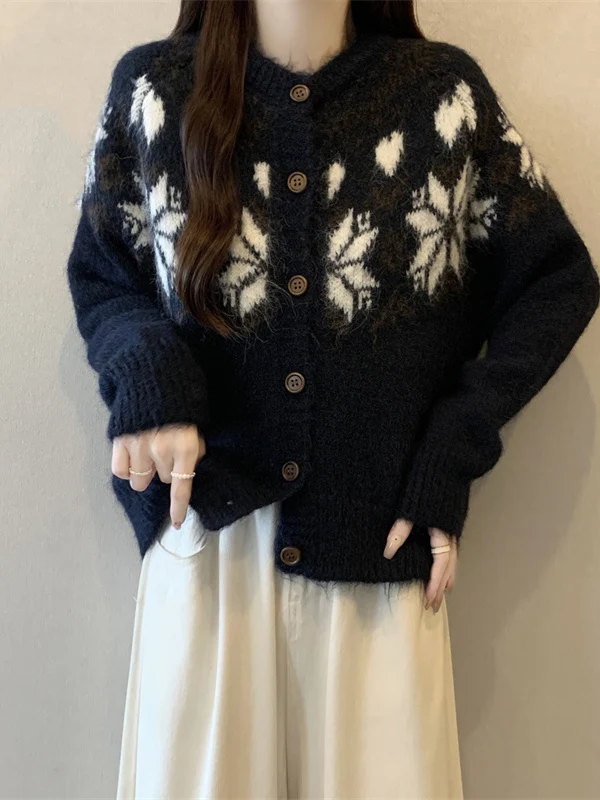 Lush Green Fair Isle Knit Cardigan Women's Loose Fit Long Sleeve Warm Soft Knitted Outerwear Shoulder Size Large Spring New
Lush Green Fair Isle Knit Cardigan Women's Loose Fit Long Sleeve Warm Soft Knitted Outerwear Shoulder Size Large Spring New