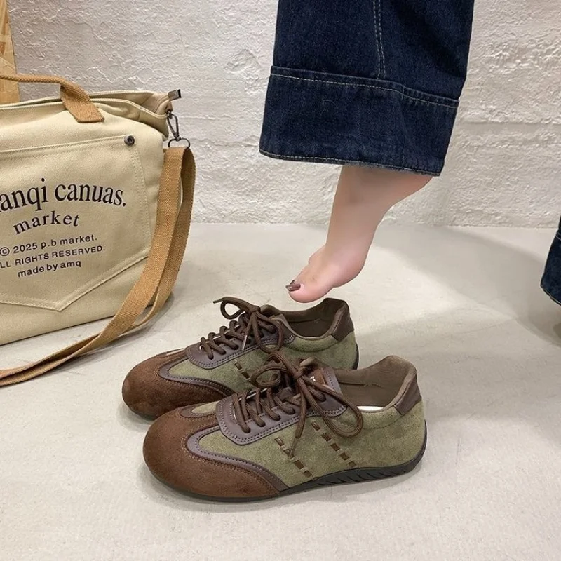 2026New sports casual shoes, breathable lace-up flat-soled German training shoes for women, comfortable and lightweight dopamine
2026New sports casual shoes, breathable lace-up flat-soled German training shoes for women, comfortable and lightweight dopamine