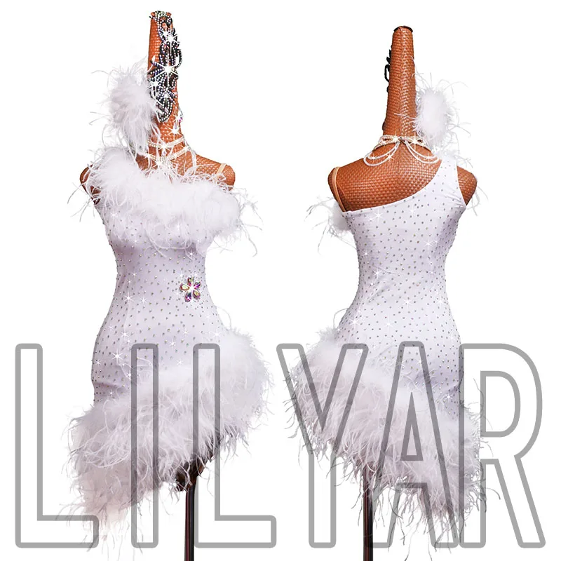 New Latin Dance Competition Performance Adult Snow White Feather Oblique Shoulder Flash Diamond Customized High end Dance Skirt
New Latin Dance Competition Performance Adult Snow White Feather Oblique Shoulder Flash Diamond Customized High end Dance Skirt