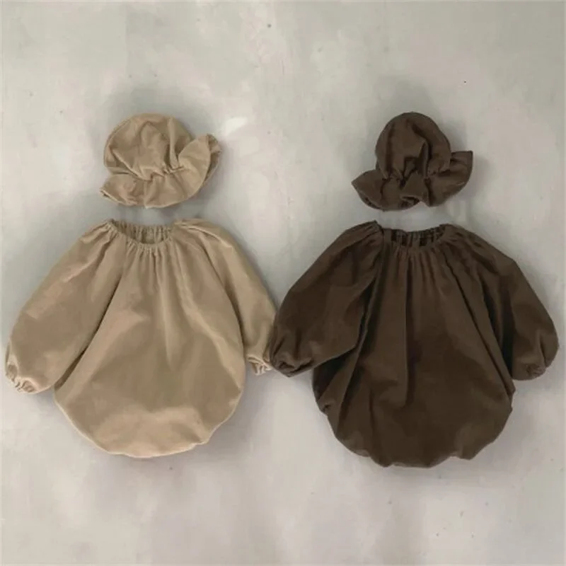 2026 Adorable Retro Korean Autumn Winter Romper Baby Girl Clothes Velvet Material with Hat Bottom Covering Clothes for Babies
2026 Adorable Retro Korean Autumn Winter Romper Baby Girl Clothes Velvet Material with Hat Bottom Covering Clothes for Babies