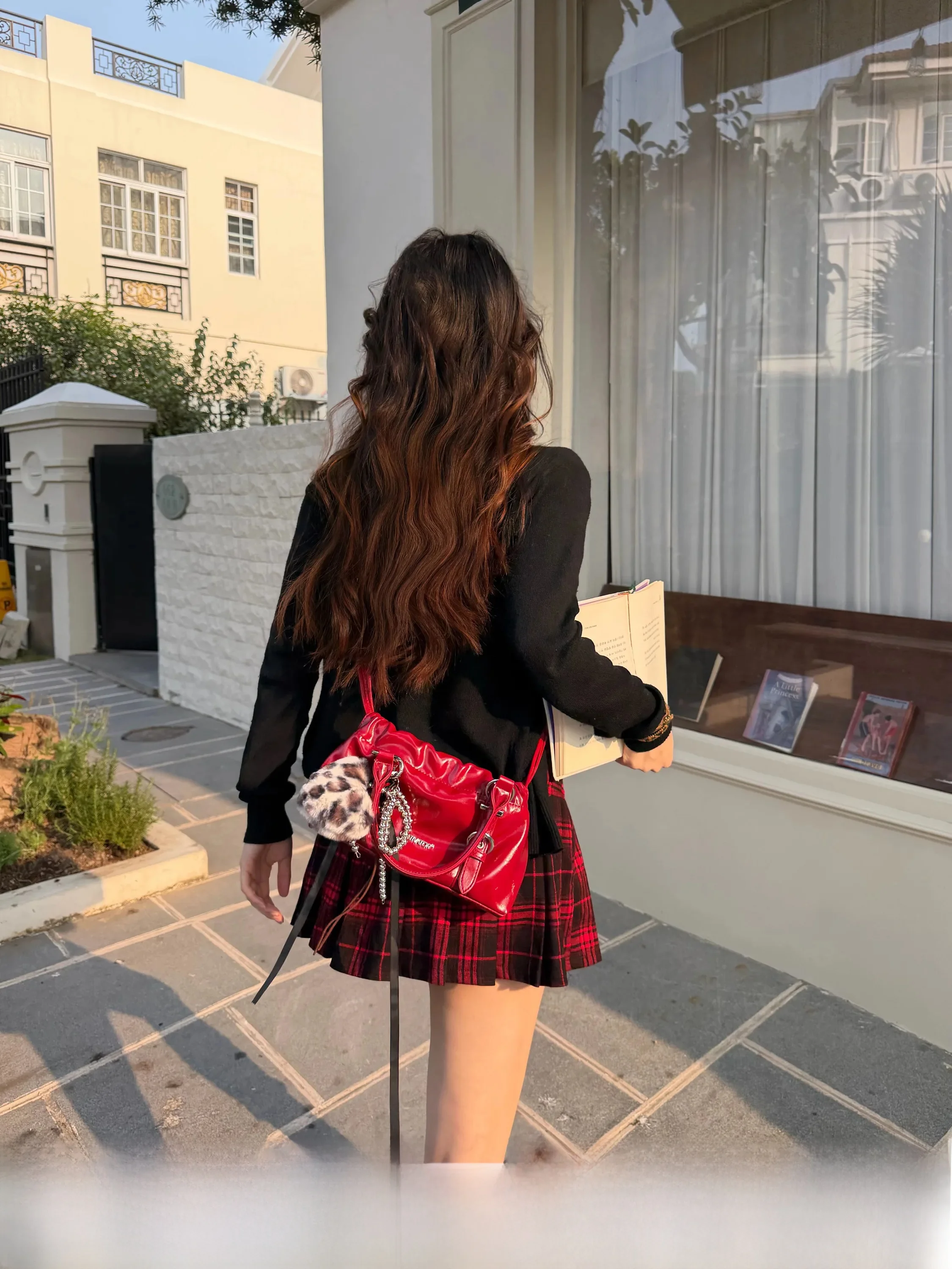 Original Cultivator Retro Handbag Crossbody Bag Women's Luxury Folded High-End Sensation 2026 New Birthday Gift Soft PU Leather
Original Cultivator Retro Handbag Crossbody Bag Women's Luxury Folded High-End Sensation 2026 New Birthday Gift Soft PU Leather