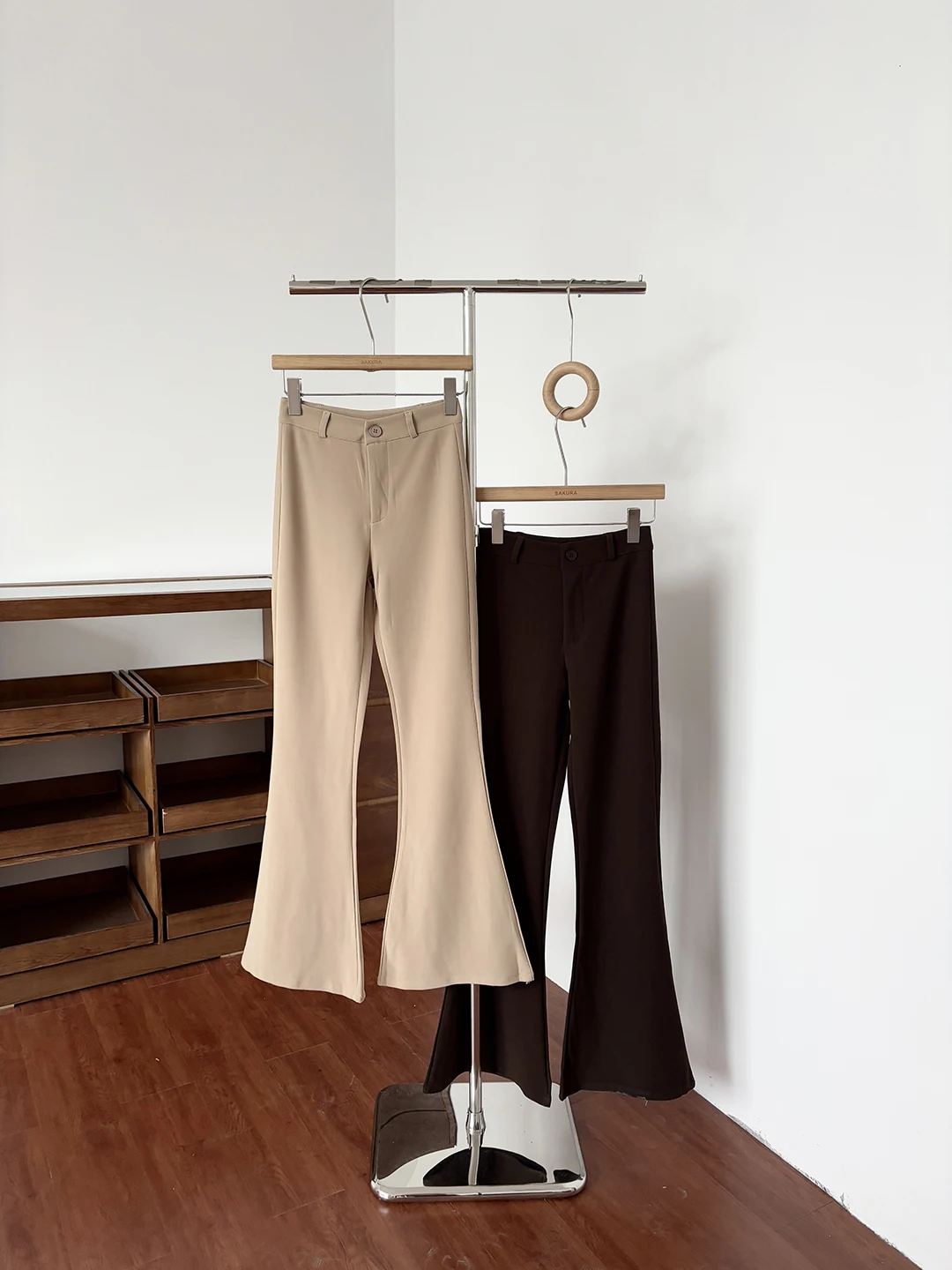 Fashionable High Waist Flared Casual Pants Women's Stylish Summer 2026 Korean Style All-Match Slimming Trendy Pants
Fashionable High Waist Flared Casual Pants Women's Stylish Summer 2026 Korean Style All-Match Slimming Trendy Pants