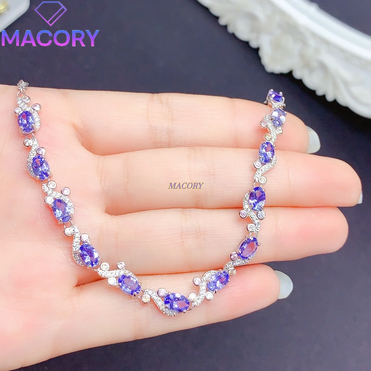 Sterling Silver 925 Natural Tanzanite Women's Bracelet 4✖️6mm Color Beautiful Fashion Classic New Jewelry with Certificate
Sterling Silver 925 Natural Tanzanite Women's Bracelet 4✖️6mm Color Beautiful Fashion Classic New Jewelry with Certificate