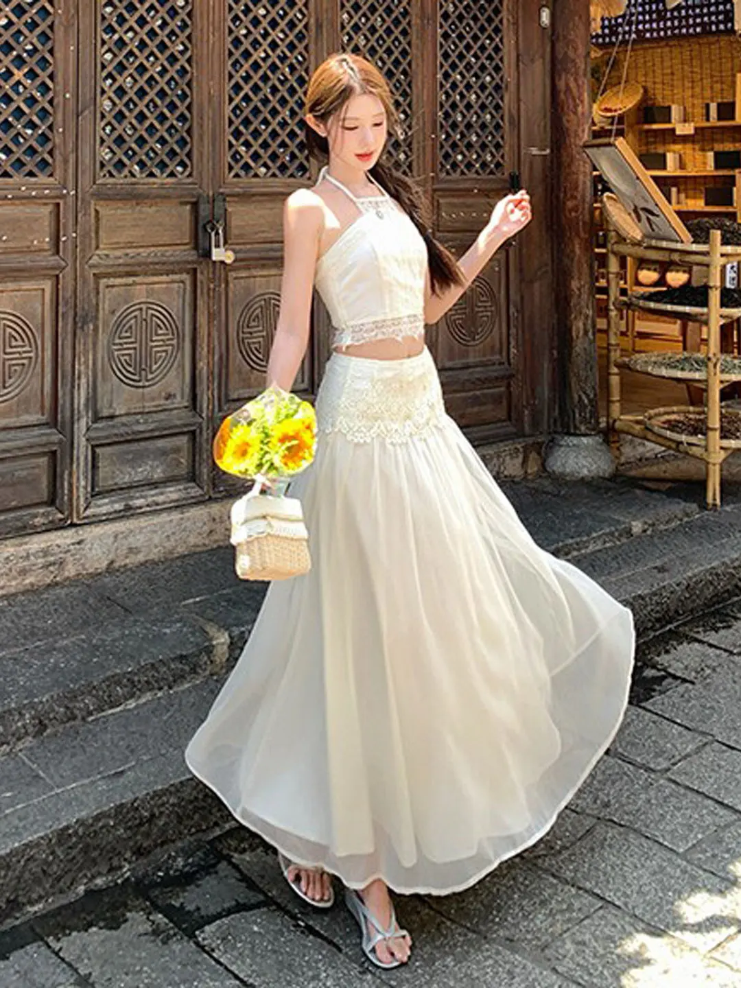 Unique Design Halter Neck Skirt Set Comfortable Mid-Summer Fashion Women's Ensemble Cotton Inner Material Slim Fit Style
Unique Design Halter Neck Skirt Set Comfortable Mid-Summer Fashion Women's Ensemble Cotton Inner Material Slim Fit Style