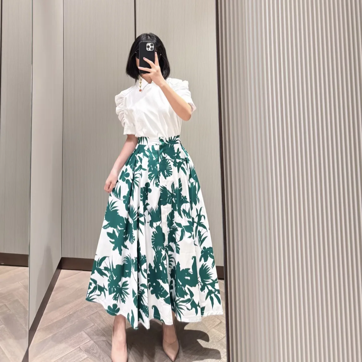 Elegant Cotton Shantung Shadow Print Half Skirt Summer 2025 Max Home Vacation Atmosphere A-Line Skirt Loose Fit Chinese Origin
Elegant Cotton Shantung Shadow Print Half Skirt Summer 2025 Max Home Vacation Atmosphere A-Line Skirt Loose Fit Chinese Origin