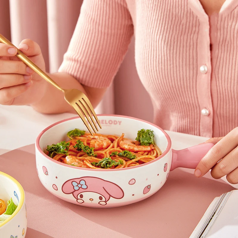 6 Inch Cute Cartoon Cinnamoroll Melody Printing Handle Bowl Ceramic Baking Bowl for Household Tableware
6 Inch Cute Cartoon Cinnamoroll Melody Printing Handle Bowl Ceramic Baking Bowl for Household Tableware