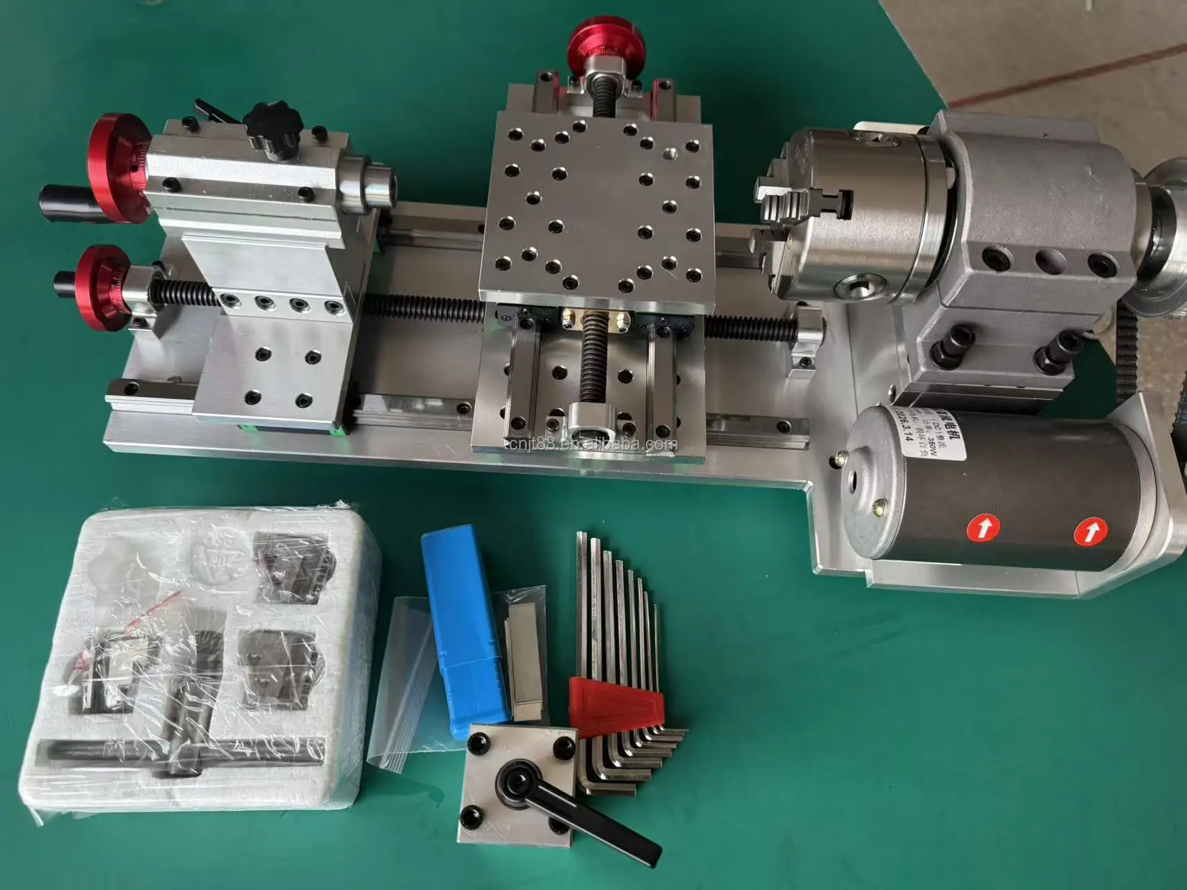 DIY Compact Mini Lathe for Home Metalworking, Ideal for Amateur Machinists
DIY Compact Mini Lathe for Home Metalworking, Ideal for Amateur Machinists