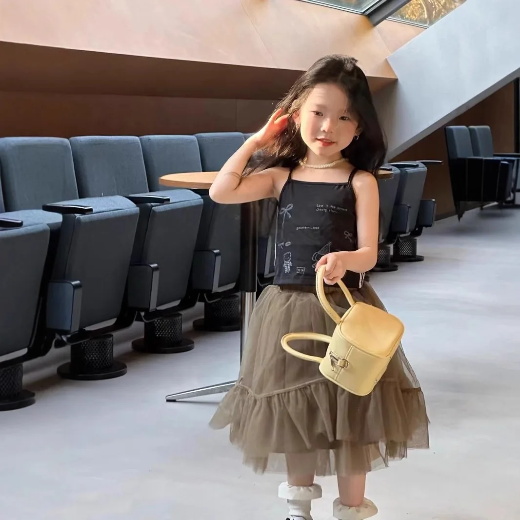 Straps and Skirts Set New Korean Printed Camisole Top with Mesh and Fluffy Princess Skirt for Girls in Spring 2 Piece Set
Straps and Skirts Set New Korean Printed Camisole Top with Mesh and Fluffy Princess Skirt for Girls in Spring 2 Piece Set