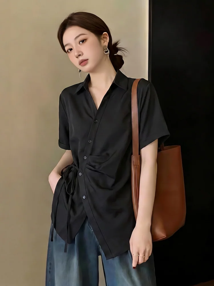 Elegant V-Neck Acetate Satin Shirt Women's plus Size Belted Waist Mid-Length Top Korean Style Commute Wind Loose Fit Short Sl...
Elegant V-Neck Acetate Satin Shirt Women's plus Size Belted Waist Mid-Length Top Korean Style Commute Wind Loose Fit Short Sl...
