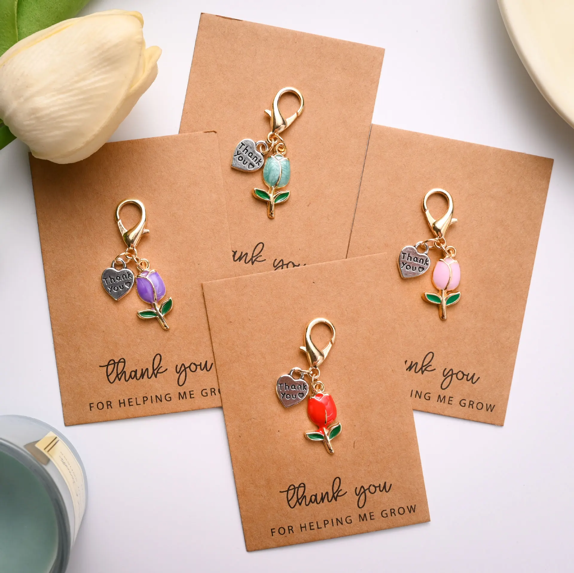 1pcs Elegant Tulip Heart Charm Keychains with "Thank You for Helping Me Grow" Cards - Zinc Alloy, Colorful Enamel Flowers
1pcs Elegant Tulip Heart Charm Keychains with "Thank You for Helping Me Grow" Cards - Zinc Alloy, Colorful Enamel Flowers