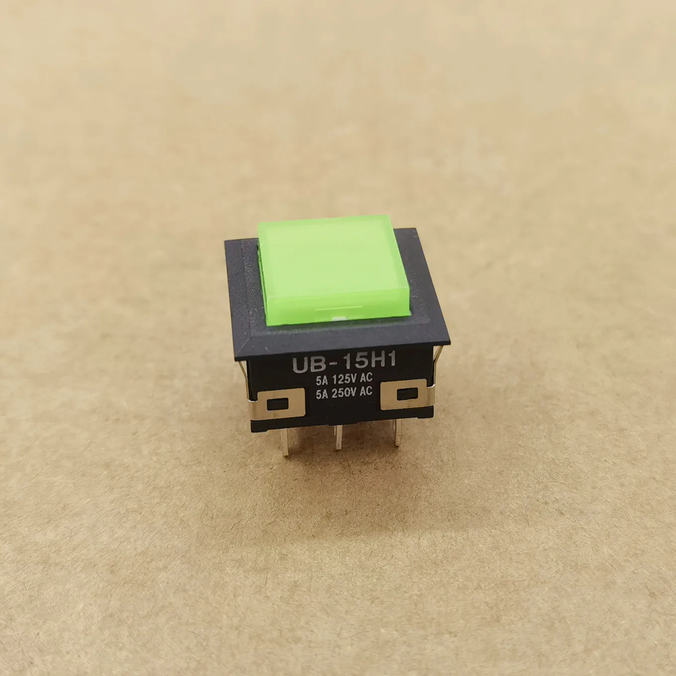 Original new 100% reset button switch UB-15H1 5A 125VAC 5A250VAC with light switch
Original new 100% reset button switch UB-15H1 5A 125VAC 5A250VAC with light switch