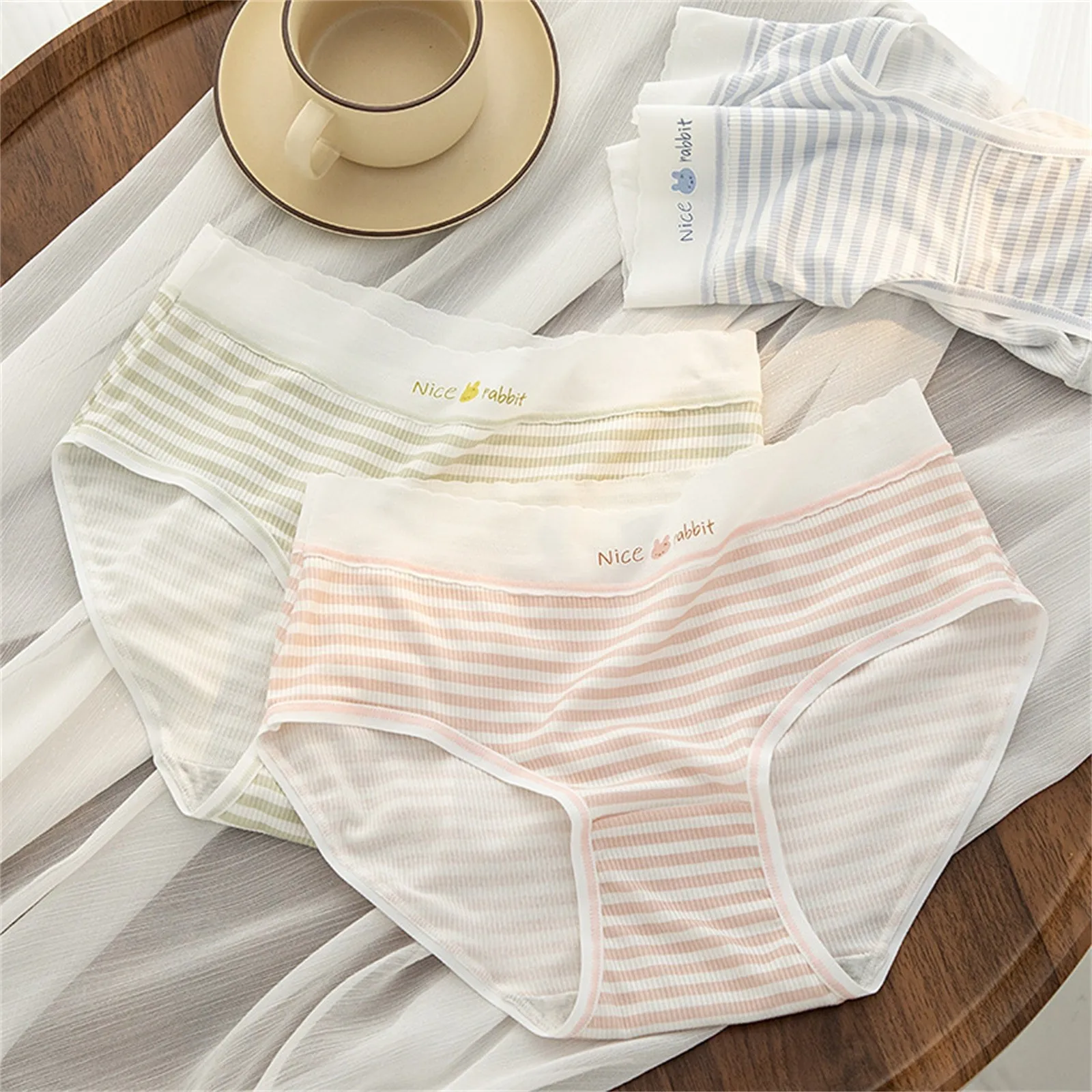 5pcs Girl Striped Underwear Student Cute Mid-rise Waist Briefs Breathable Soft Female Cotton Crotch Pants Lingerie
5pcs Girl Striped Underwear Student Cute Mid-rise Waist Briefs Breathable Soft Female Cotton Crotch Pants Lingerie