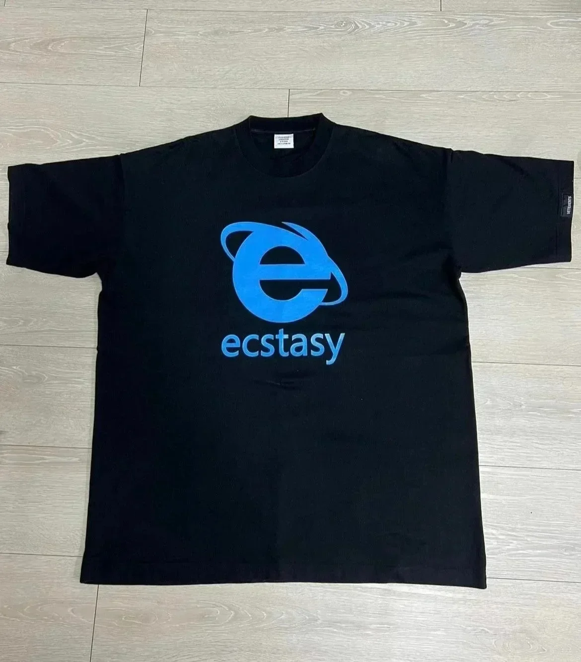 2025 Streetwear Ecstasy New T Shirt Y2K Men's Harajuku White T-shirt Letter Pattern Printing Oversize Loose Short-sleeved Gothic
2025 Streetwear Ecstasy New T Shirt Y2K Men's Harajuku White T-shirt Letter Pattern Printing Oversize Loose Short-sleeved Gothic