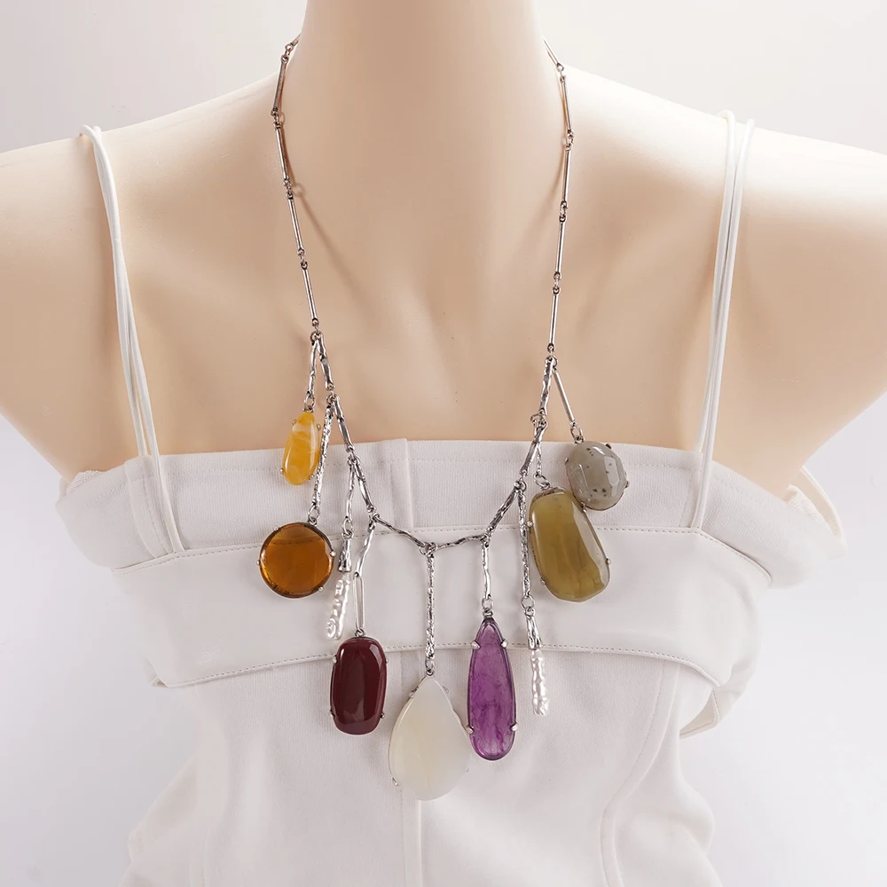 Bohemian Style Irregular-Shaped Pendant Necklace Collarbone Chain Unique Versatile Jewelry Gift for Friends And Family
Bohemian Style Irregular-Shaped Pendant Necklace Collarbone Chain Unique Versatile Jewelry Gift for Friends And Family