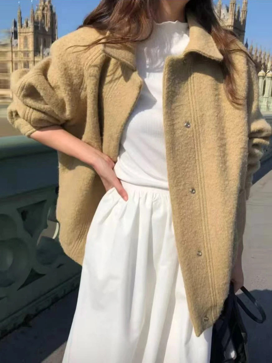 Retro Warm Notch Collar Single Button Woolen Coat Women's ort Sle Winter Faion Design Sensation Coat ular in Season
Retro Warm Notch Collar Single Button Woolen Coat Women's ort Sle Winter Faion Design Sensation Coat ular in Season