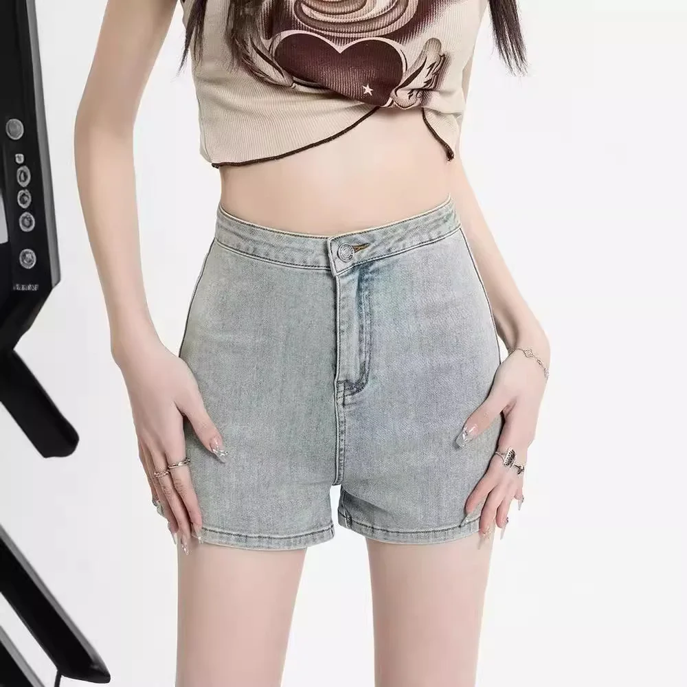 Розовые светлые джинсовые шорты для женщин летом, с завышенной талией и маленькой фигуркой, новый стиль 2025 года, летняя горячая девушка, ультраш
Розовые светлые джинсовые шорты для женщин летом, с завышенной талией и маленькой фигуркой, новый стиль 2025 года, летняя горячая девушка, ультраш