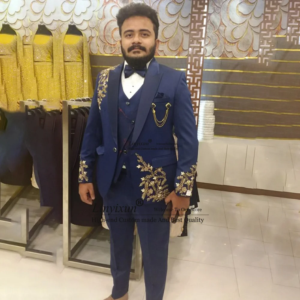 Elegant Hand Embroidered Men Suits Wedding Party Prom Groom Tuxedos Dresswear 3 Pieces Bridegroom Blazers Male Bespoke Jacket
Elegant Hand Embroidered Men Suits Wedding Party Prom Groom Tuxedos Dresswear 3 Pieces Bridegroom Blazers Male Bespoke Jacket