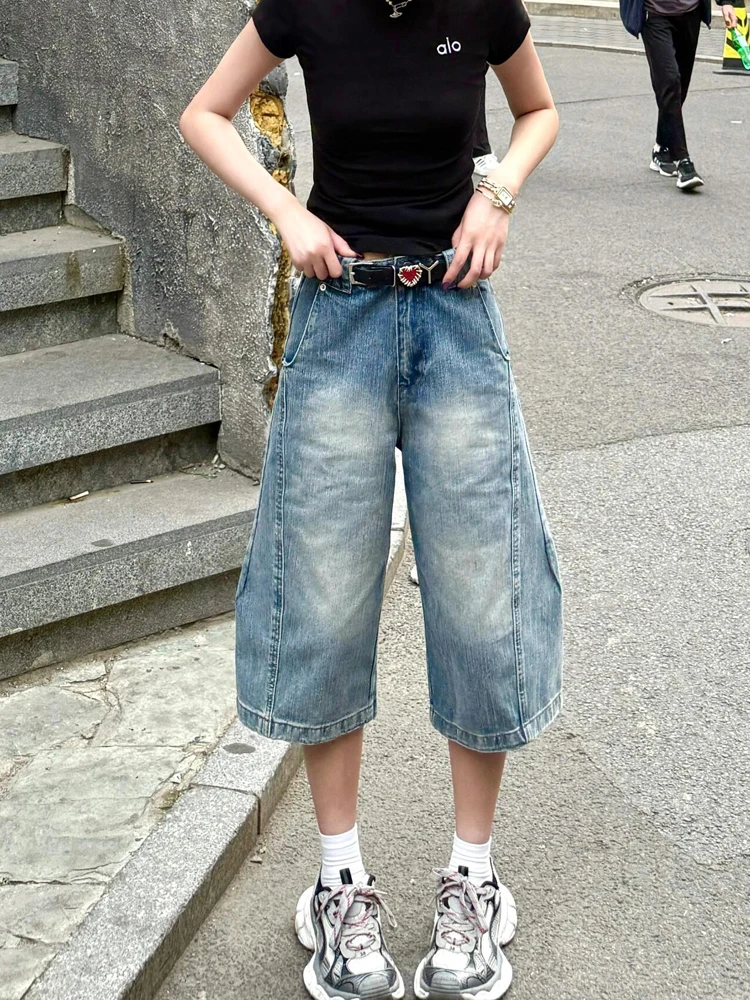 American Style Washed Knife Denim Shorts Women Summer Design Slimming Loose High Waist Wide Leg mid Length Pants
American Style Washed Knife Denim Shorts Women Summer Design Slimming Loose High Waist Wide Leg mid Length Pants