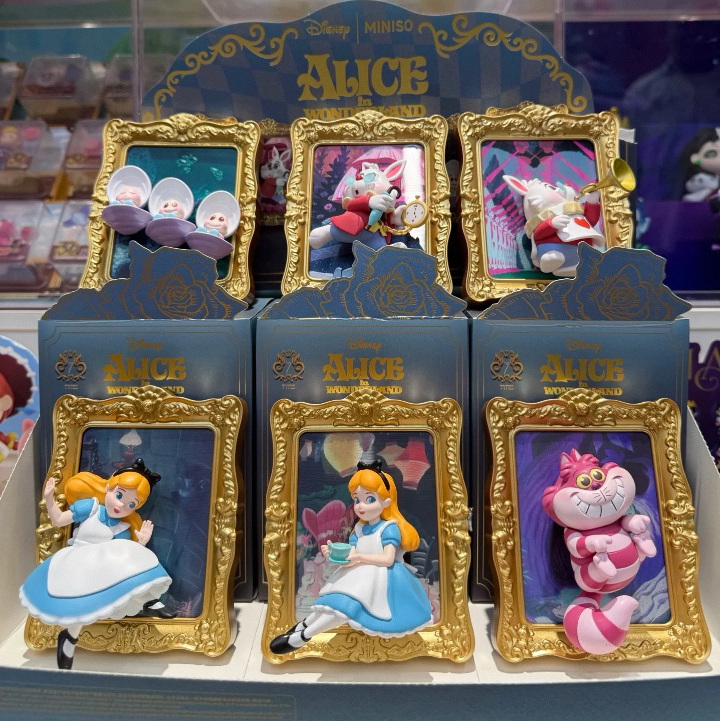 Оригинальная серия Disney Alice Art Museum, слепая коробка, куклы, модные украшения, магниты на холодильник, настольные украшения, милые подарки
Оригинальная серия Disney Alice Art Museum, слепая коробка, куклы, модные украшения, магниты на холодильник, настольные украшения, милые подарки