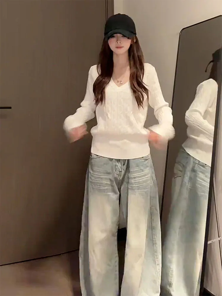 Korean Sle V-Ne Knitted Base irt Women's Slim Fit Long Sve Top Autumn Winter New Arrival Inner Wear Sweater White
Korean Sle V-Ne Knitted Base irt Women's Slim Fit Long Sve Top Autumn Winter New Arrival Inner Wear Sweater White